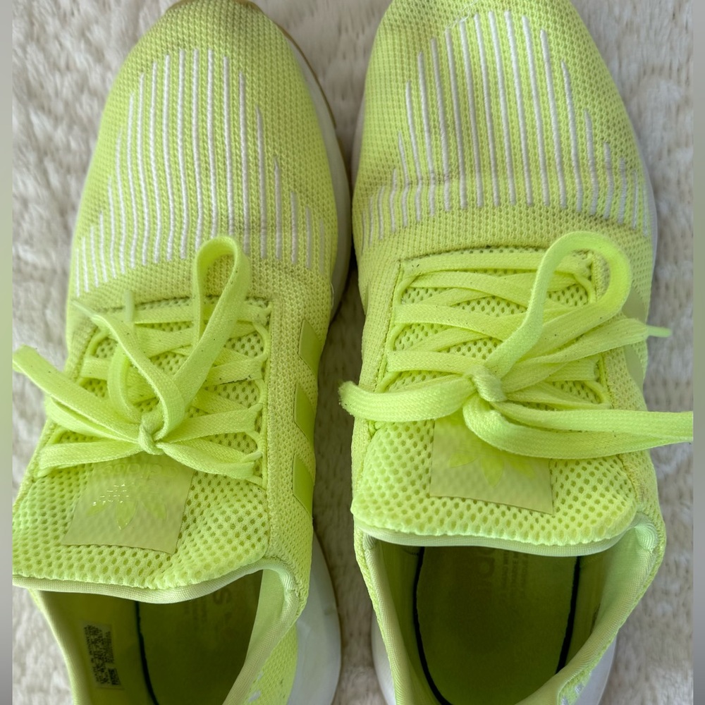 Size 10 Adidas shoes